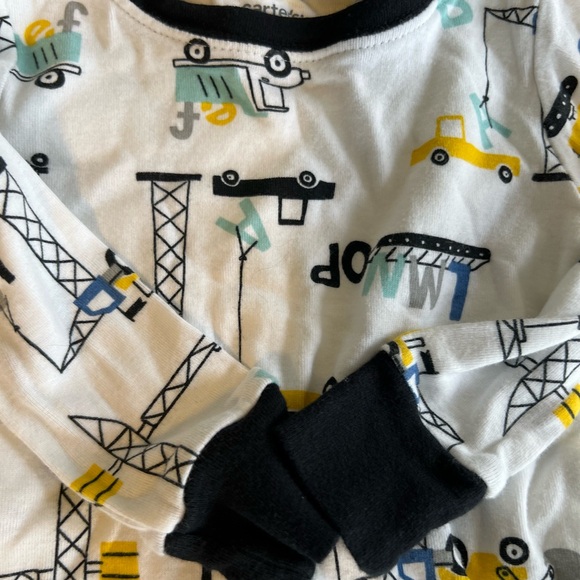 2T Carter’s Interchangeable Boys Pajamas Sets - Picture 4 of 9